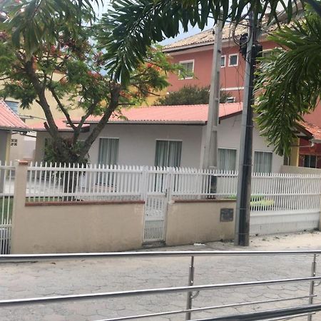 Residencial Cecilia Cruz Villa Bombinhas Kültér fotó