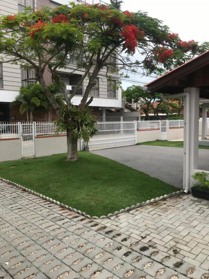 Residencial Cecilia Cruz Villa Bombinhas Kültér fotó
